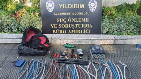 B­u­r­s­a­­d­a­ ­t­r­a­f­o­ ­h­ı­r­s­ı­z­l­ı­ğ­ı­:­ ­4­ ­g­ö­z­a­l­t­ı­